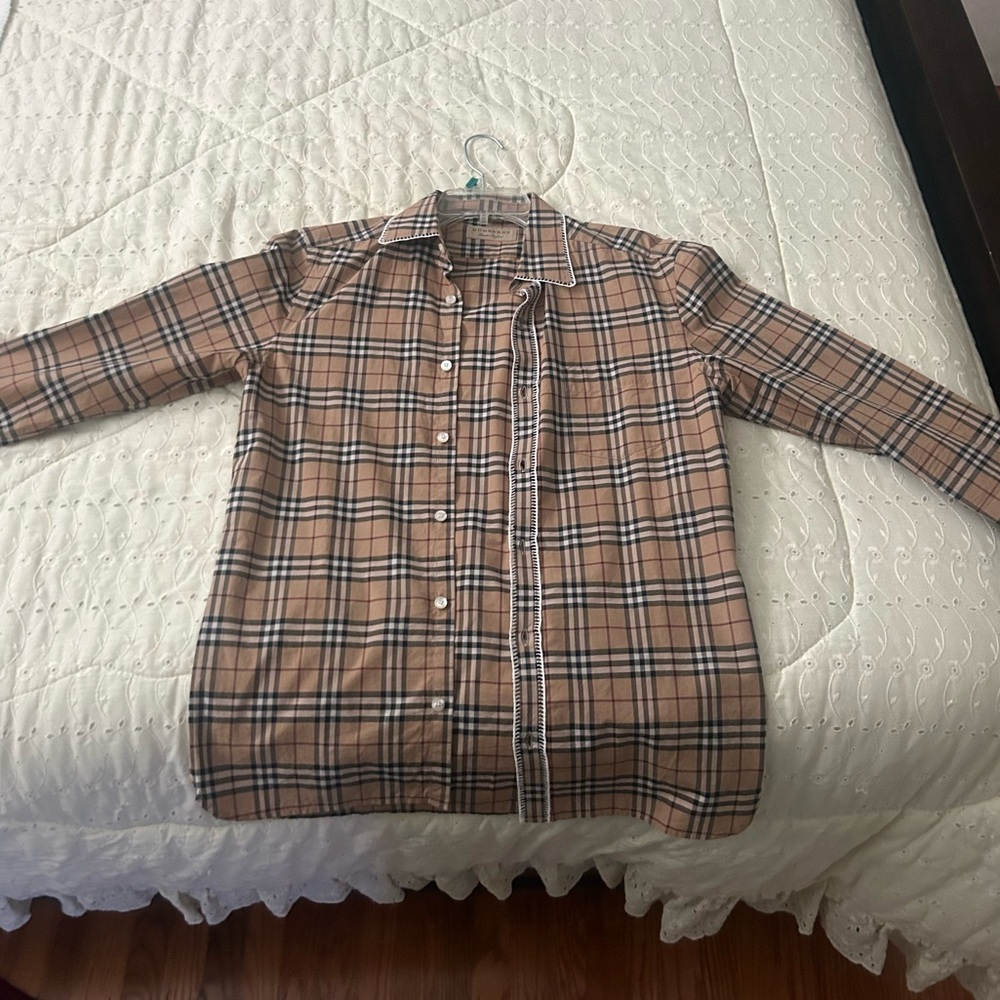 Men’s Small Burberry Long Sleeve